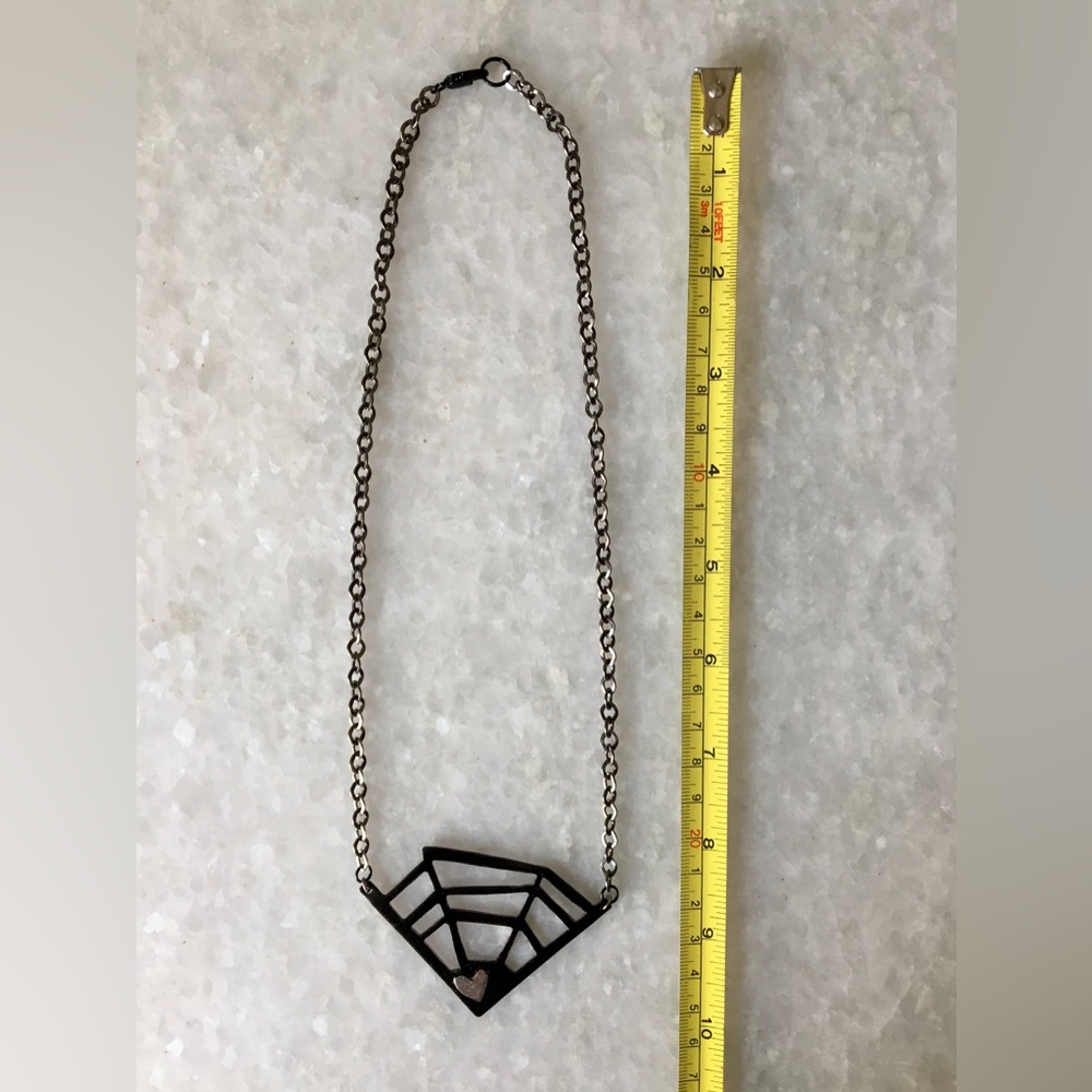 Spider web necklace & Black bow w/skull/spider hair clip & black flower hairclip - Picture 5 of 16